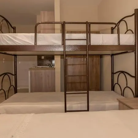 Hotel For Rent Hermanos *