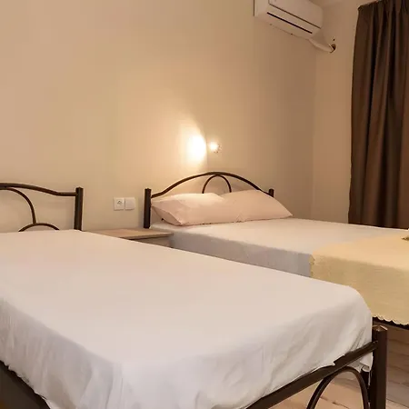 For Rent Hermanos Hotel *
