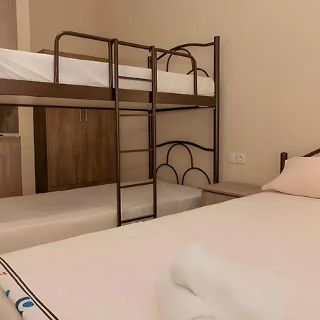 For Rent Hermanos Hotel *